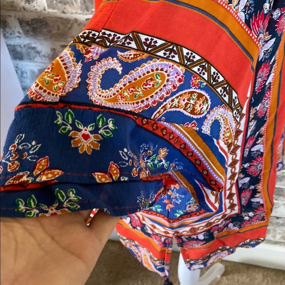 Democracy Multicolored V-Neck 3/4 Sleeve Relaxed Blouse. Size 1X. - Picture 10 of 14